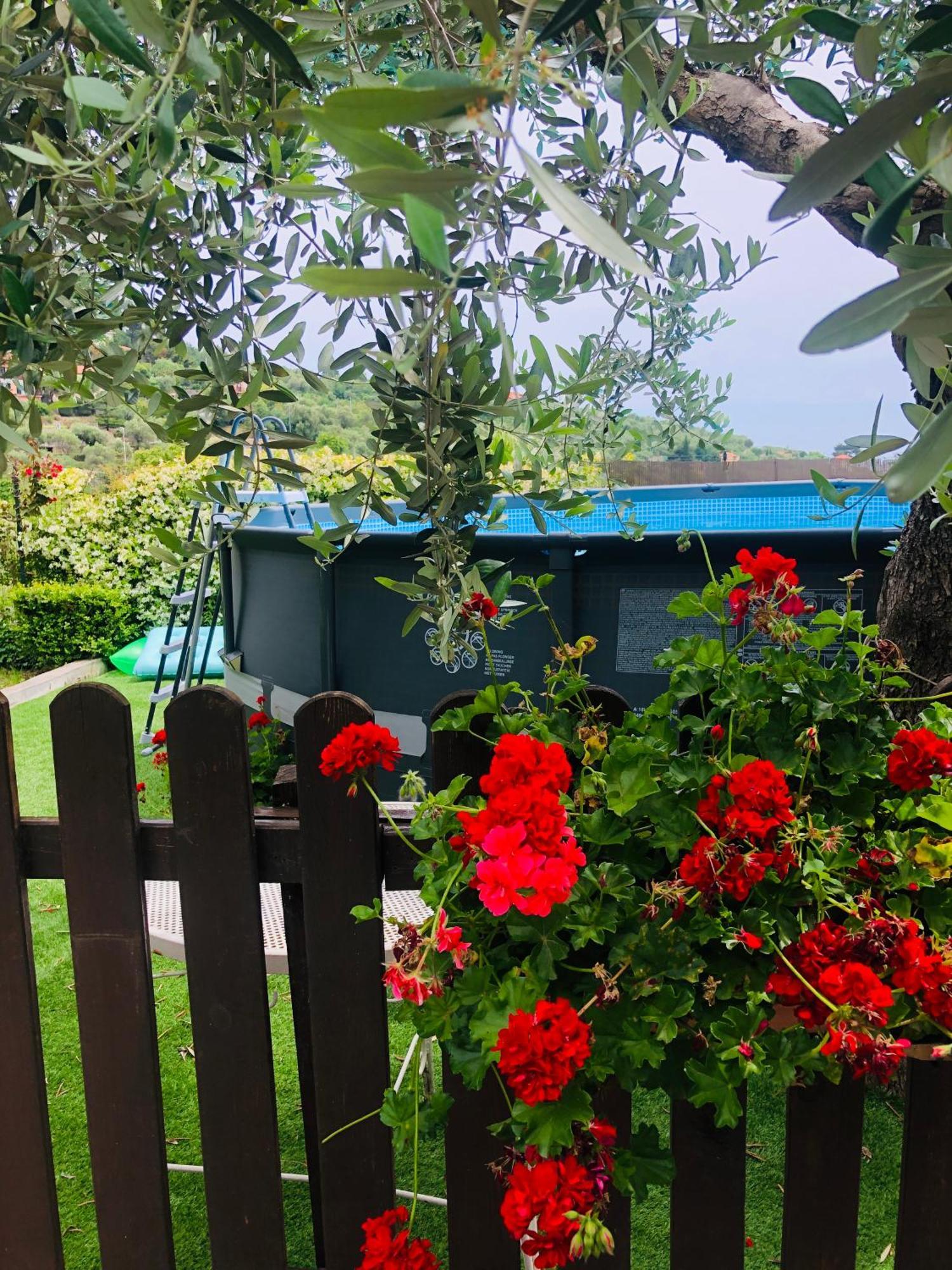 Le Jardin Sur Mer Avec Bike Et Mtb Tour Hotel Imperia Kültér fotó